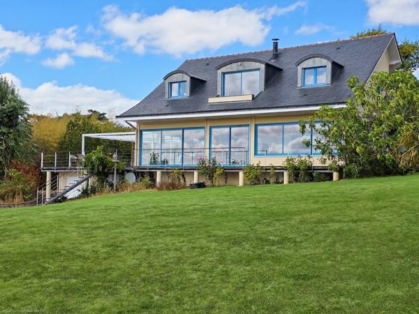 Maison
         6 pièces
        - 222 m² Exclusivité 777 000 € *