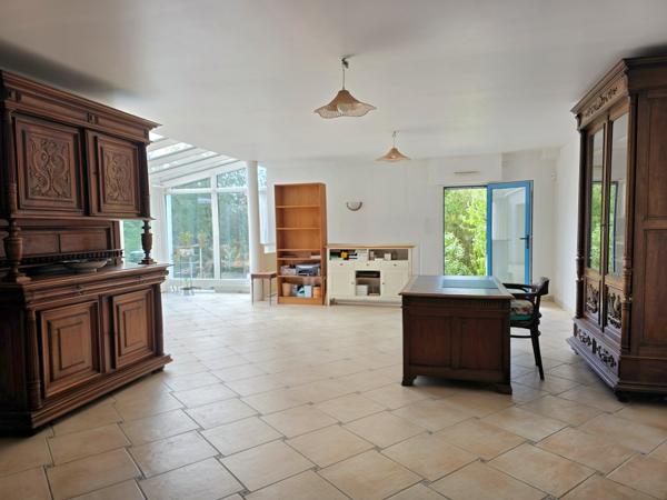 Maison
         6 pièces
        - 222 m² Exclusivité 777 000 € *