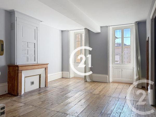 Maison à vendre  5 pièces - 196 m 2   COGNAC  - 16