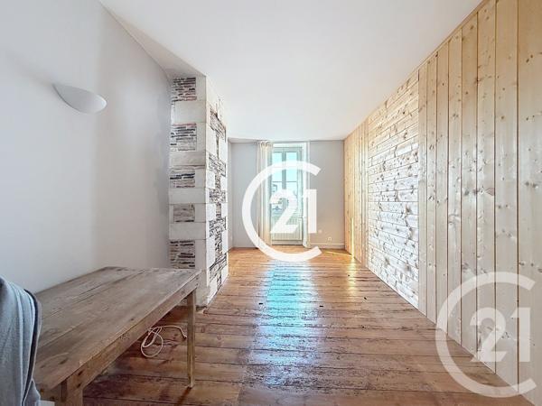 Maison à vendre  5 pièces - 196 m 2   COGNAC  - 16