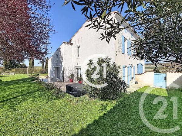 Maison à vendre  5 pièces - 196 m 2   COGNAC  - 16