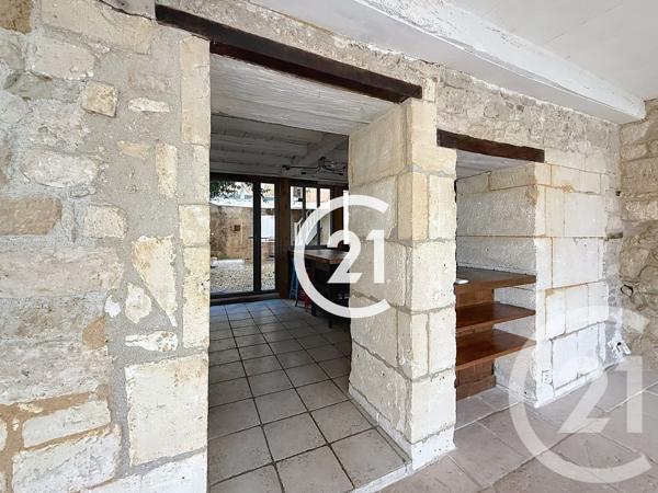 Maison à vendre  5 pièces - 196 m 2   COGNAC  - 16