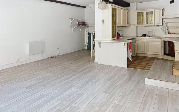 Appartement à vendre    3 pièces • 77 m2 Lyon 1