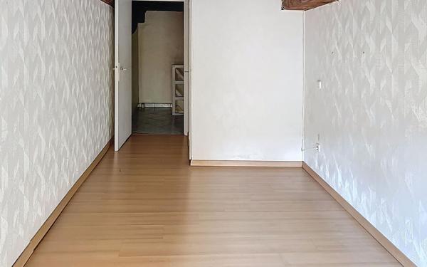 Appartement à vendre    3 pièces • 77 m2 Lyon 1