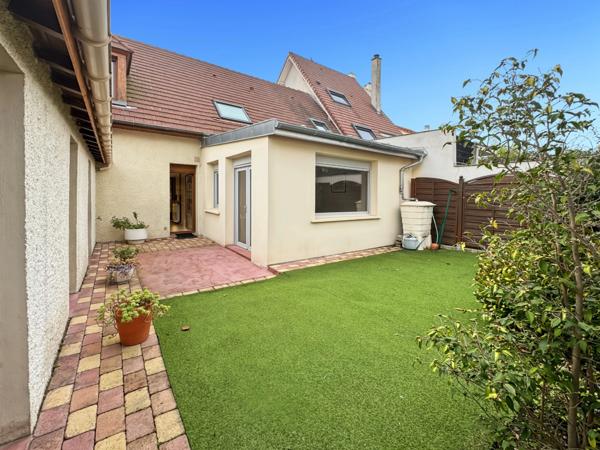 MAISON FAMILIALE CONTEMPORAINE avec jardin et annexes– COURBEVOIE 92 – QUARTIER PAVILLONNAIRE RECHERCHÉ Rue HOCHE