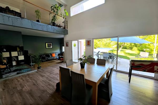 Maison
                                                                                                                                                                                                                                                                                                                        9 pièce(s)                                                                                                                                                                                                          7 chambre(s)                                                                                                                                                                                                          220  m²