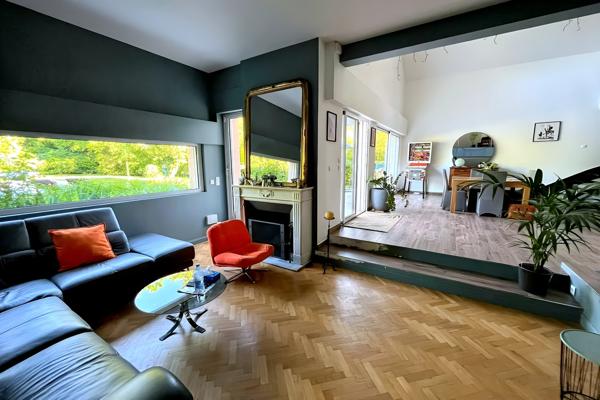 Maison
                                                                                                                                                                                                                                                                                                                        9 pièce(s)                                                                                                                                                                                                          7 chambre(s)                                                                                                                                                                                                          220  m²