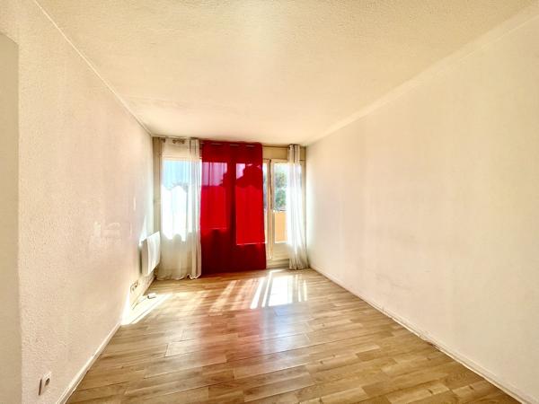Appartement à Saint-Raphaël avec terrasse et parking en sous-sol