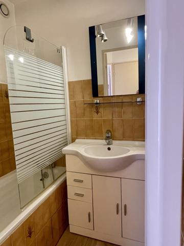 Appartement à Saint-Raphaël avec terrasse et parking en sous-sol