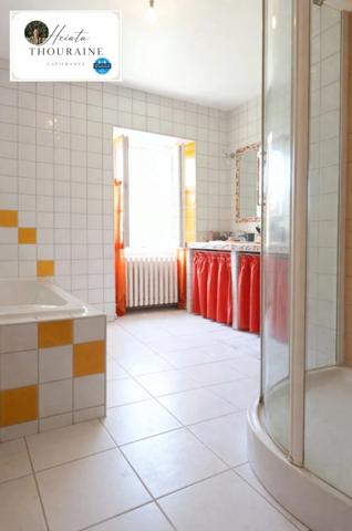 Maison à vendre 9 pièces NANTEUIL (79)