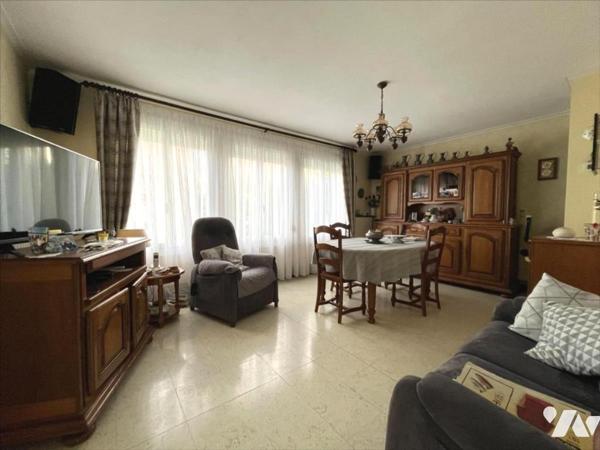 MAISON SEMI-MITOYENNE