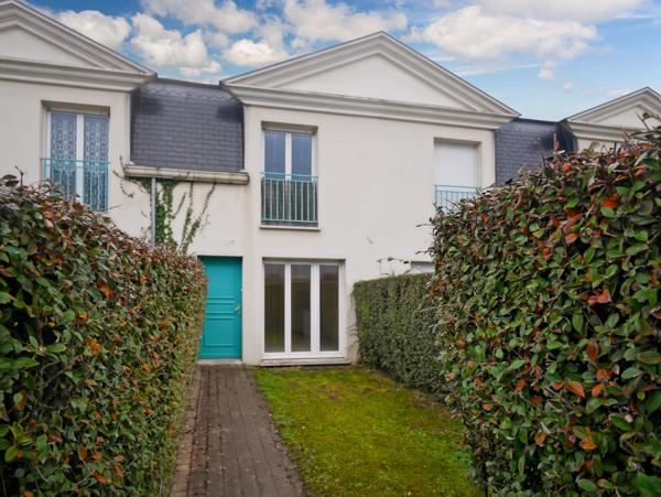 Sainte-Barbe-sur-Gaillon (27600) Charmant F2 centre-ville Gaillon avec jardin