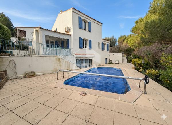 LES PENNES MIRABEAU - Maison T4 de 137m2 sur 512m2 de parcelle avec piscine