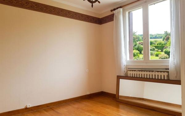 Maison à vendre    3 pièces •  Grâces