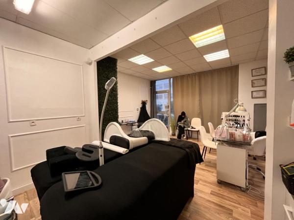 Local commercial A VENDRE
