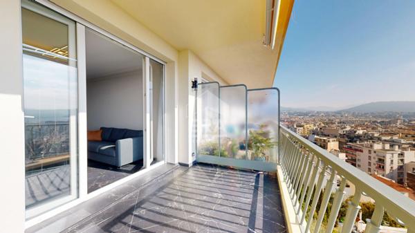 NICE - BAUMETTES : JOLI 3 PIÈCES AVEC TERRASSE, BALCON VUE DÉGAGÉE VILLE ET MER