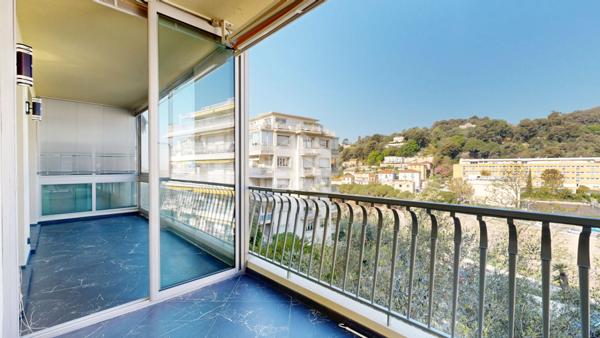 NICE - BAUMETTES : JOLI 3 PIÈCES AVEC TERRASSE, BALCON VUE DÉGAGÉE VILLE ET MER