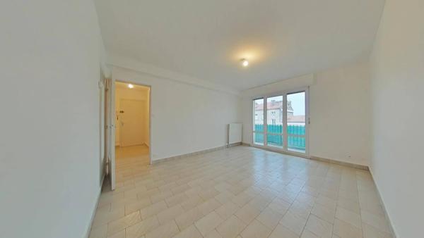 Appartement 4 pièces                                        - 42530 Saint-Genest-Lerpt Réf : 11580