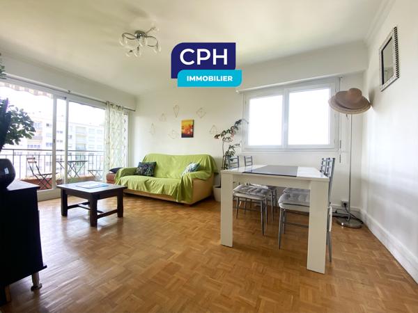 F3 en parfait état au Dernier étage à Chatillon avec extérie