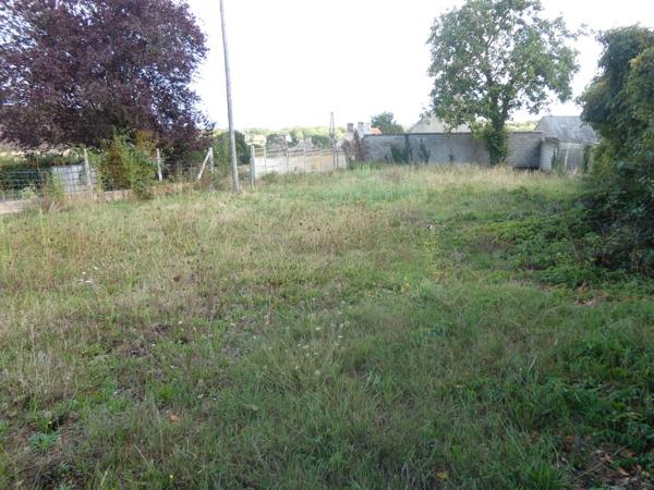 Terrain à vendre  proche de POTIGNY (14) de 700 m² clos