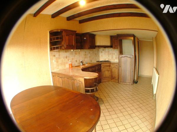 SAINT-GAUDENS centre, appartement T4 de 133,95 m² avec garage indépendant et cour commune.