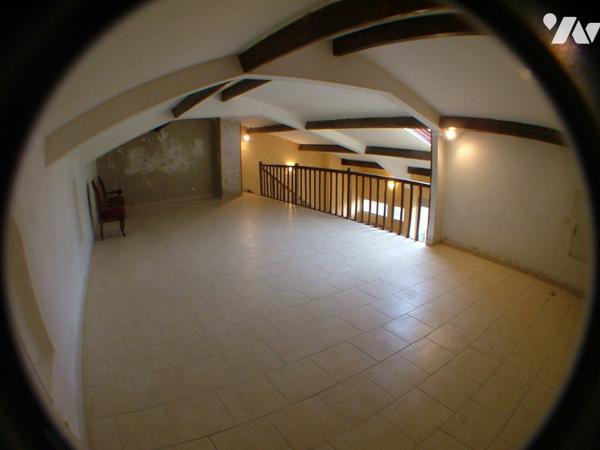 SAINT-GAUDENS centre, appartement T4 de 133,95 m² avec garage indépendant et cour commune.