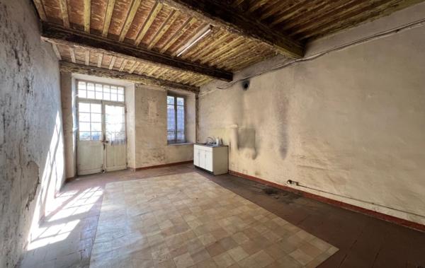 Vente Maison de village avec terrasse - Garage et jardin à rénover Saint-pons-de-thomieres   