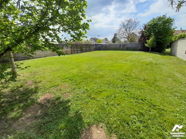 Moult, secteur tennis hors lotissement.

Terrain à bâtir d'une surface d'environ 500 m² plat,...