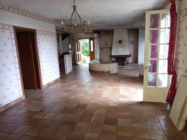 Maison à vendre à Kerlaz dans le Finistère (29100), ref : 2525