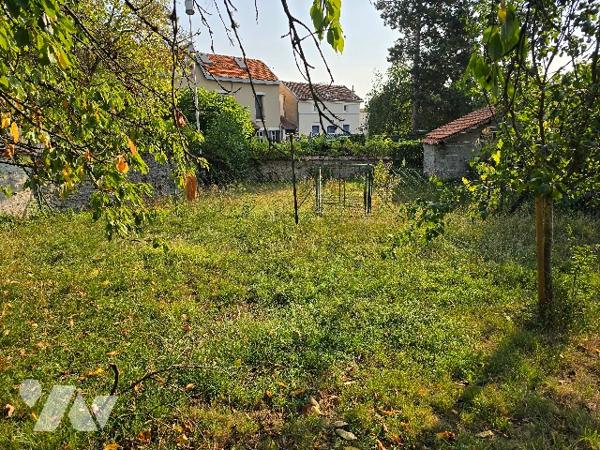 Maison de 104 m² habitable sur parcelle de 939 m².