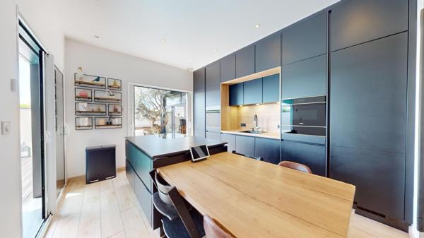 Maison d’architecte contemporaine avec piscine – Cessieu (38110)