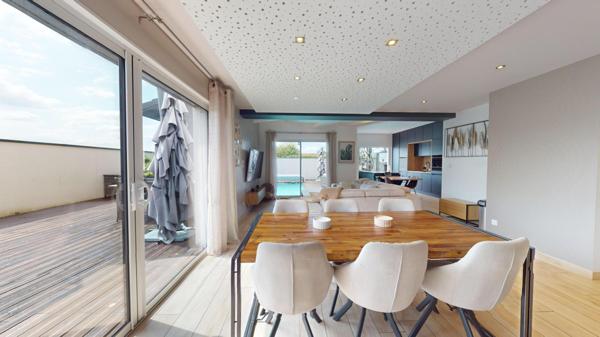 Maison d’architecte contemporaine avec piscine – Cessieu (38110)