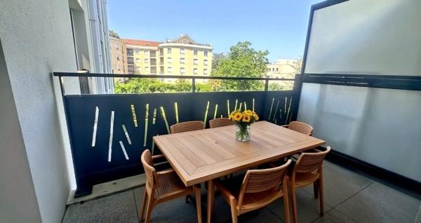 DECINES CENTRE: T3 EXCELLENT ETAT BALCON GARAGE CALME