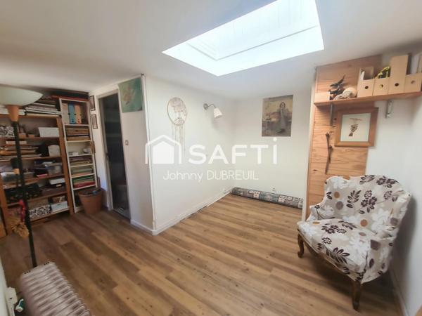 PIGNANS - MAISON DE VILLAGE RENOVEE AVEC 2 CHAMBRES, 2 SALLES D'EAU, TERRASSE