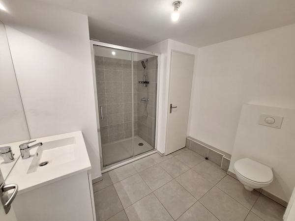 Hyères OUEST - Appartement T2 - Terrasse -Stationnement privé - Ascenseur