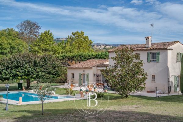 Châteauneuf-Grasse, Villa 4 Chambres -  207 m² à vendre