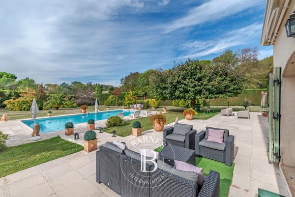 Châteauneuf-Grasse, Villa 4 Chambres -  207 m² à vendre