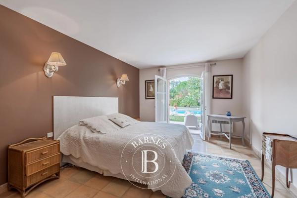 Châteauneuf-Grasse, Villa 4 Chambres -  207 m² à vendre