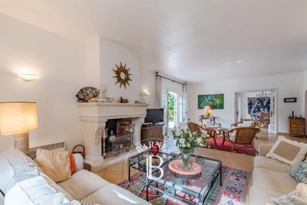 Châteauneuf-Grasse, Villa 4 Chambres -  207 m² à vendre