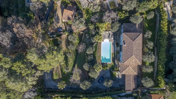 Vaste maison à vendre avec piscine à Mougins