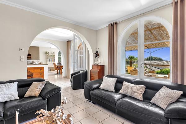 Rare Villa de Plein Pieds aux Issambres, vue mer