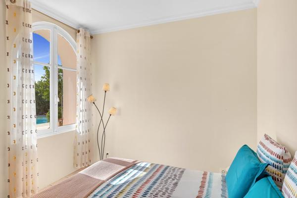 Rare Villa de Plein Pieds aux Issambres, vue mer