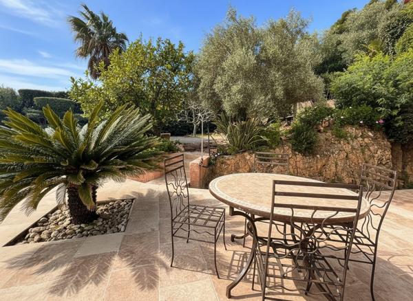 Rare Villa de Plein Pieds aux Issambres, vue mer
