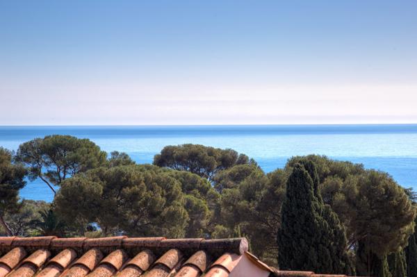 Rare Villa de Plein Pieds aux Issambres, vue mer