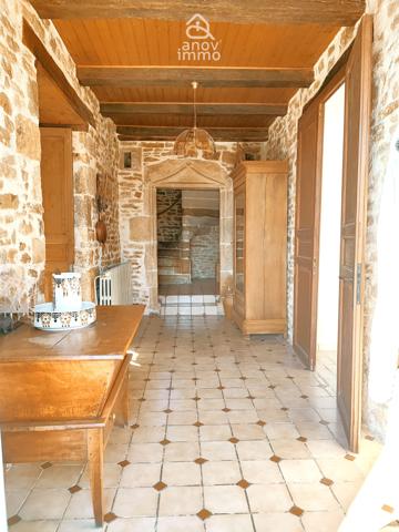 Maison de village
                                                                                                                                                                                                                                                                                                                        10 pièce(s)                                                                                                                                                                                                          4 chambre(s)                                                                                                                                                                                                          243  m²