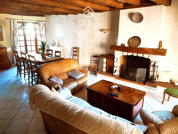 Maison de village
                                                                                                                                                                                                                                                                                                                        10 pièce(s)                                                                                                                                                                                                          4 chambre(s)                                                                                                                                                                                                          243  m²