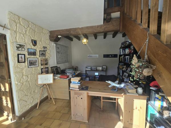 Grande maison au calme à 10 min à pied du centre de Chalais