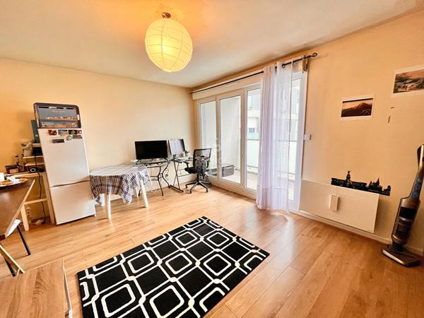 Appartement Cergy 2 pièce(s) 42.10 m2 €159 000 ** - Référence 2213