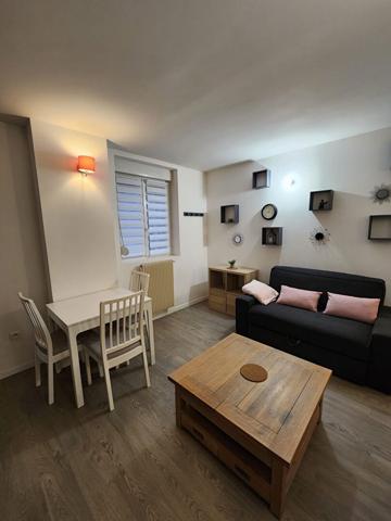 Appartement Meublé 2 Pièces / 31 m² / Reims (Rue des Marmouzets)