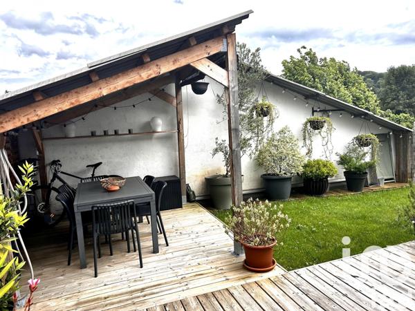 Appartement 4 pièces de 128 m² à Gelos (64110)